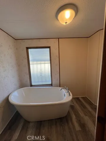 SEPARATE OLD/NEW FASHIONED BATHTUB
