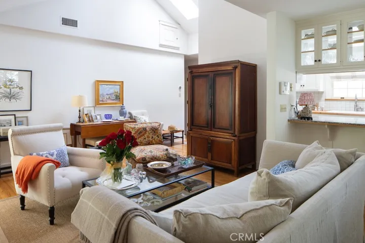 433 S College Avenue, Claremont, California 91711