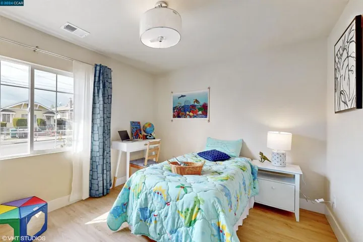 5054 Congress Avenue, Oakland, California 94601