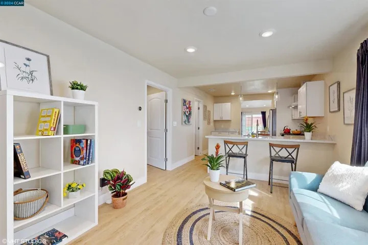 5054 Congress Avenue, Oakland, California 94601
