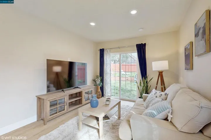 5054 Congress Avenue, Oakland, California 94601