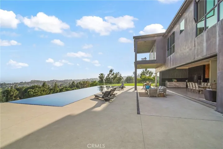 Lots of space for entertaining
