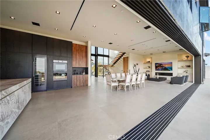 Lots of dining and entertaining space