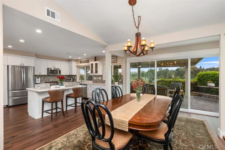 27901 Via Prados, Mission Viejo, California 92692