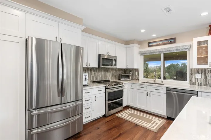 27901 Via Prados, Mission Viejo, California 92692