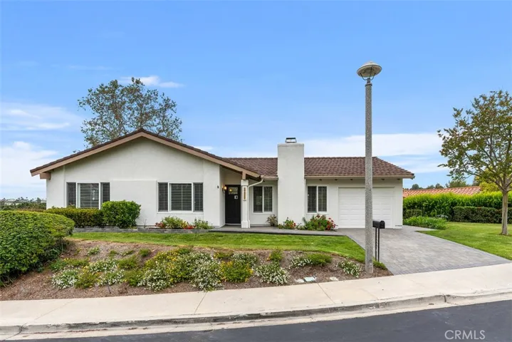 27901 Via Prados, Mission Viejo, California 92692
