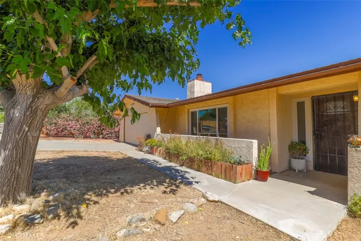 13155 E W10 Avenue E, Pearblossom, California 93553