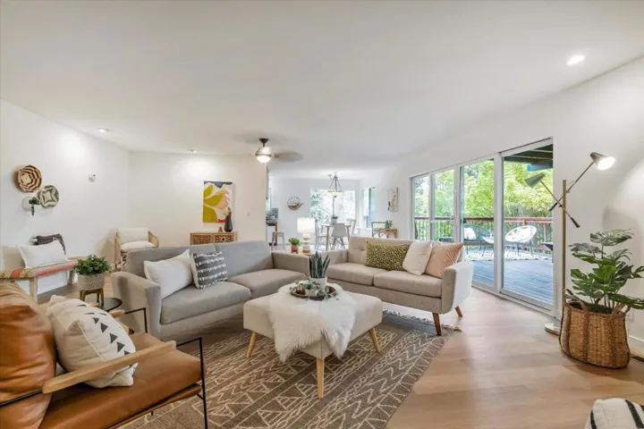 21 Enos Lane, Watsonville, California 95076