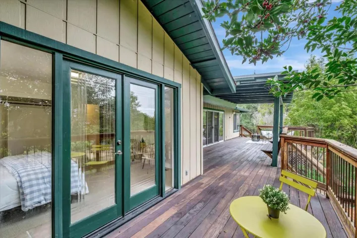 21 Enos Lane, Watsonville, California 95076