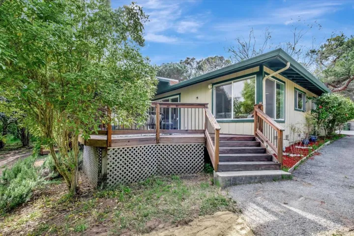 21 Enos Lane, Watsonville, California 95076