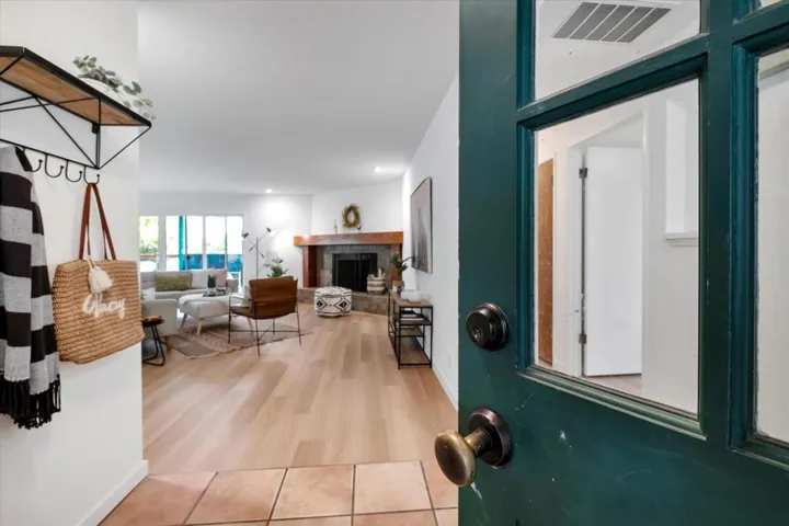21 Enos Lane, Watsonville, California 95076
