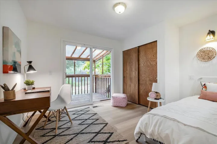 21 Enos Lane, Watsonville, California 95076