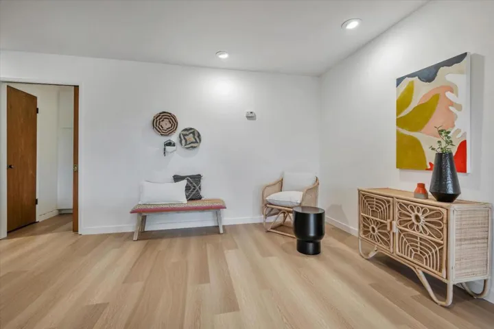 21 Enos Lane, Watsonville, California 95076