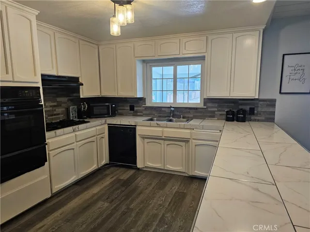 210 8th Street, Norco, California 92860