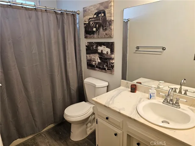 Main bathroom