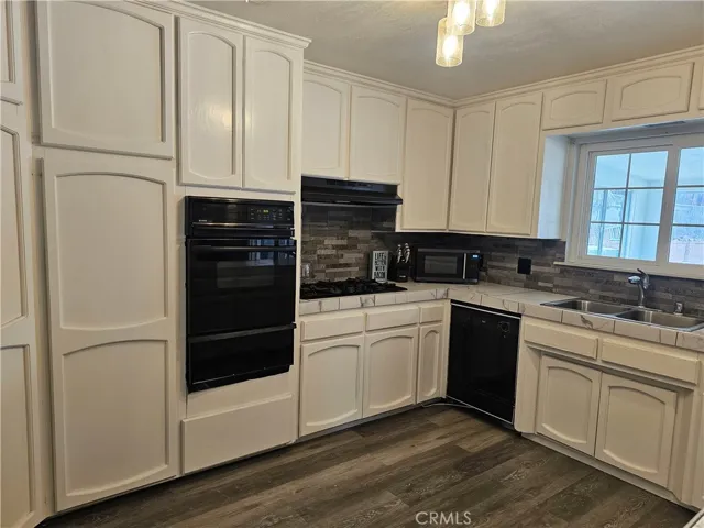 210 8th Street, Norco, California 92860