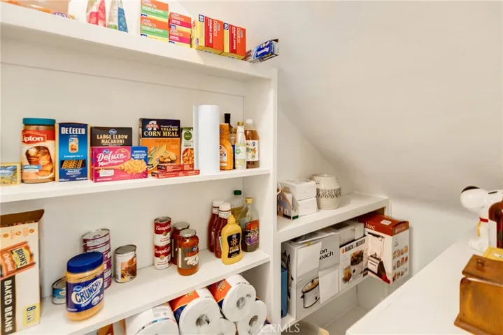 Walk-in kitchen pantry