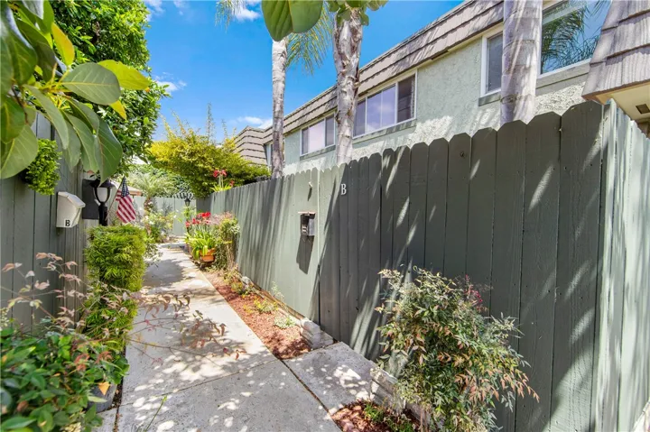 1640 Iowa Street B, Costa Mesa, California 92626