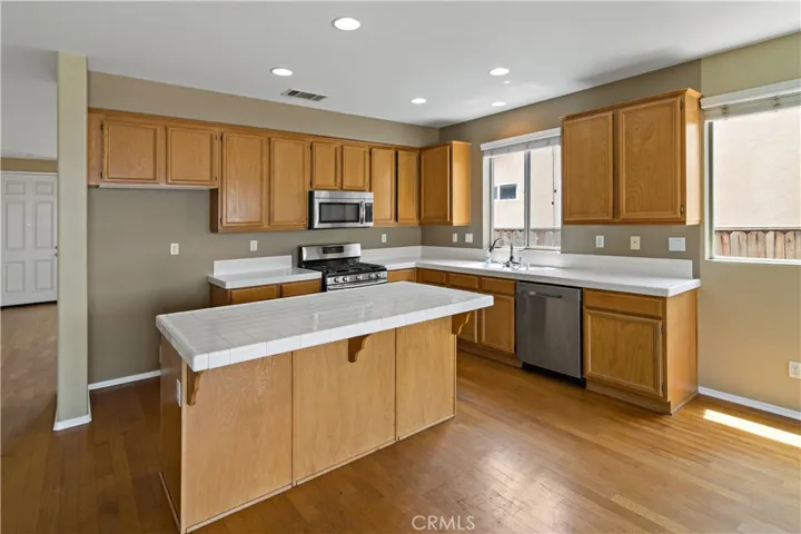 34610 Yale Drive, Yucaipa, California 92399