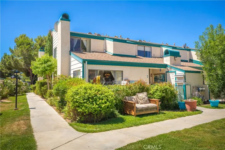 44454 15th Street E 2, Lancaster, California 93535