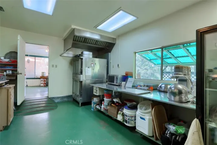 Commercial Kitchen with all bells & whistles