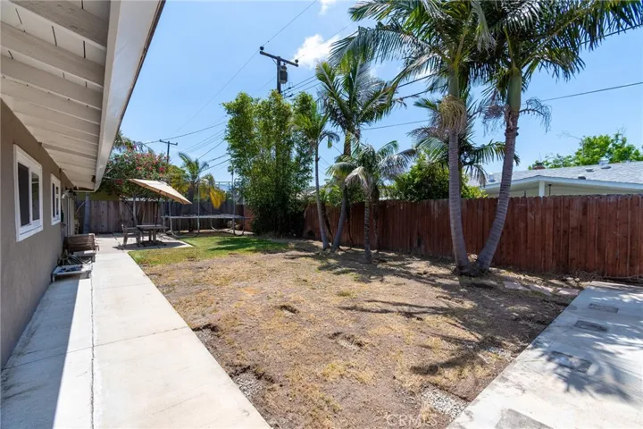 829 Saint Clair Street, Costa Mesa, California 92626