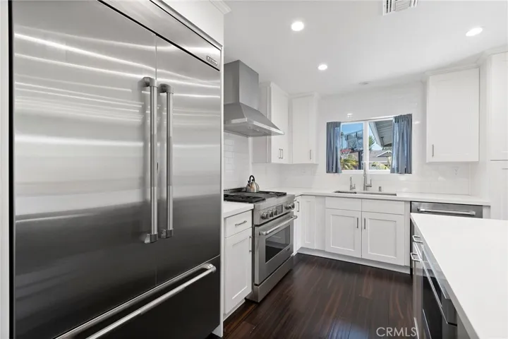 829 Saint Clair Street, Costa Mesa, California 92626