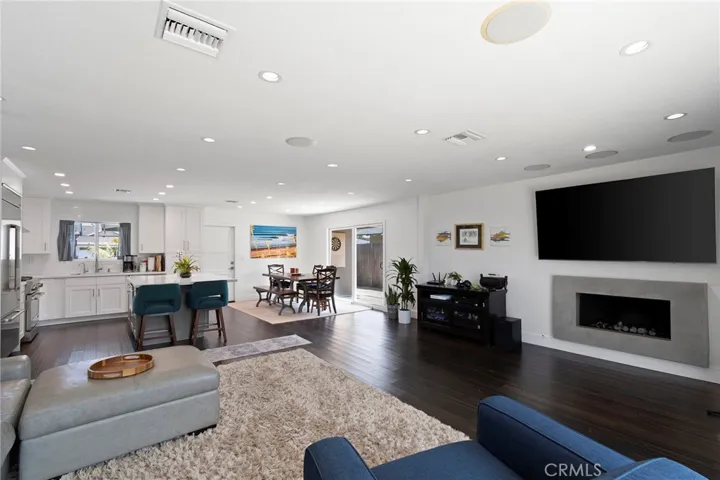 829 Saint Clair Street, Costa Mesa, California 92626