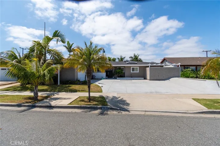 829 Saint Clair Street, Costa Mesa, California 92626