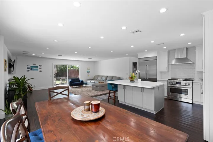 829 Saint Clair Street, Costa Mesa, California 92626