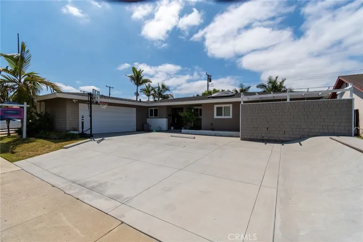 829 Saint Clair Street, Costa Mesa, California 92626
