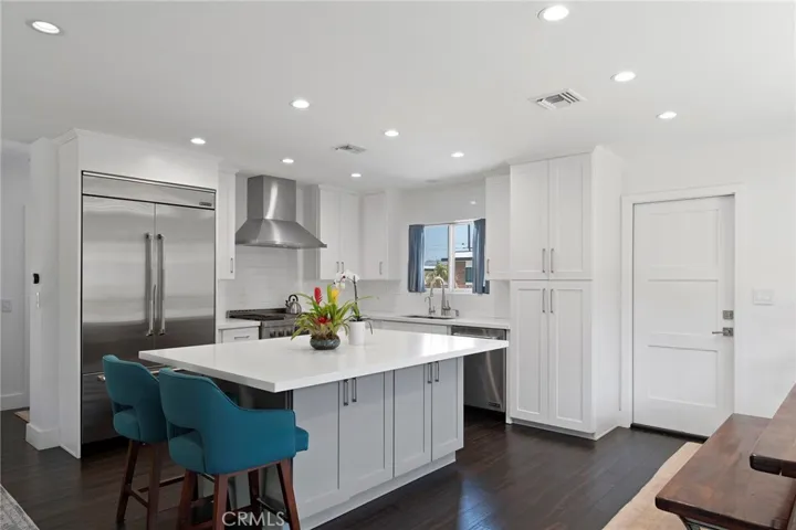 829 Saint Clair Street, Costa Mesa, California 92626