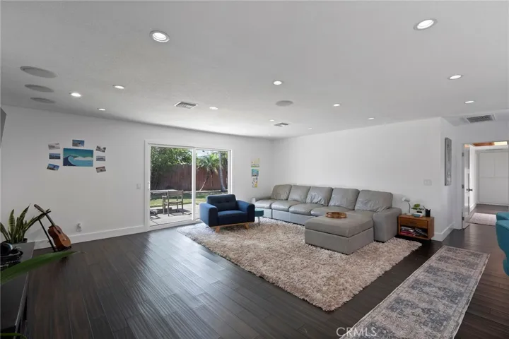 829 Saint Clair Street, Costa Mesa, California 92626