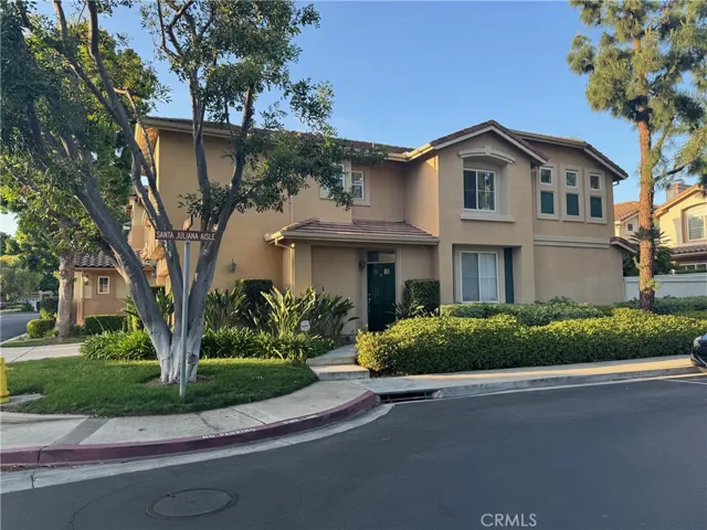 18 Santa Monica Aisle, Irvine, California 92606