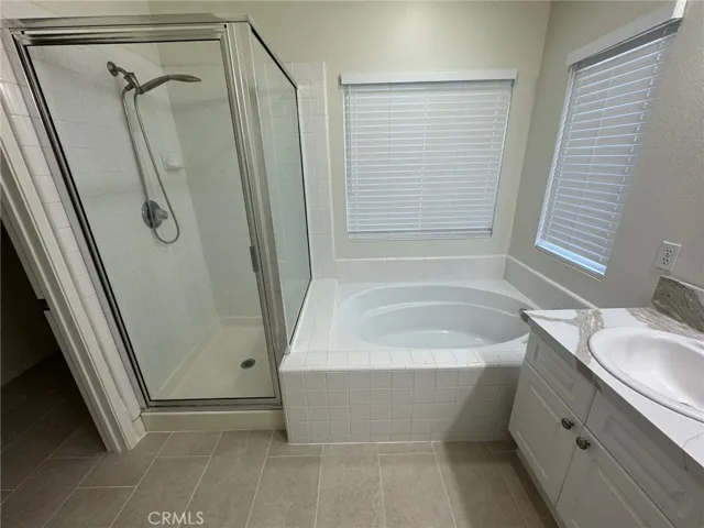 18 Santa Monica Aisle, Irvine, California 92606
