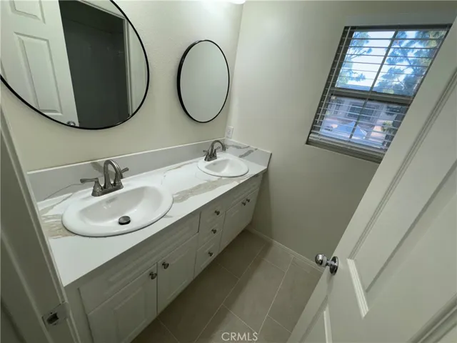 18 Santa Monica Aisle, Irvine, California 92606