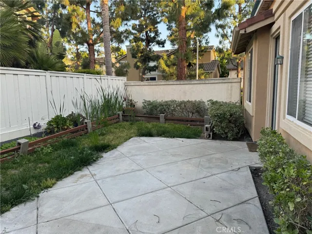 18 Santa Monica Aisle, Irvine, California 92606
