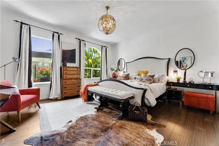 Owners VERY spacious bedroom