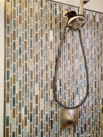 MASTER BATH TILE