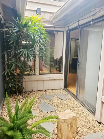 PRIVATE ATRIUM