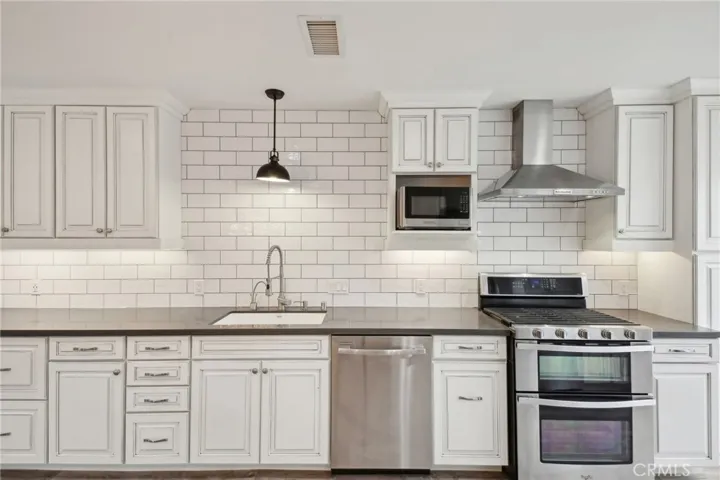 Kithen Cupboards and appliances`