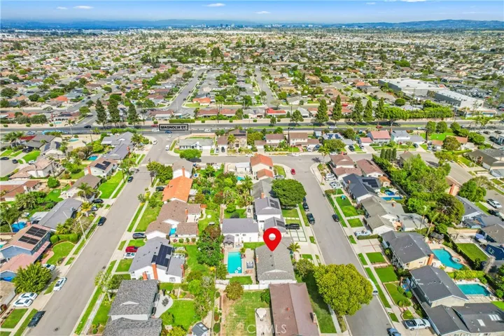8913 Cardinal Ave, Fountain Valley, California 92708