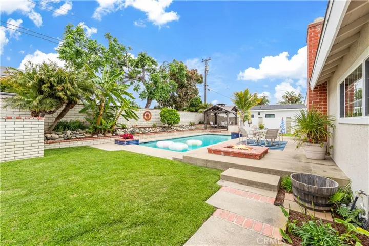 8913 Cardinal Ave, Fountain Valley, California 92708