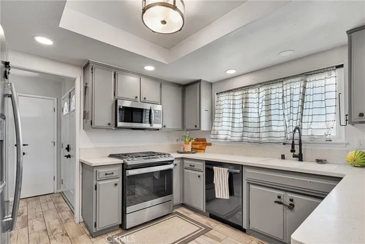 15445 Dale Evans, Apple Valley, California 92307