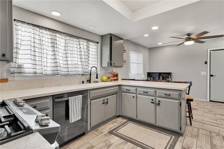 15445 Dale Evans, Apple Valley, California 92307