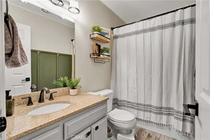 15445 Dale Evans, Apple Valley, California 92307
