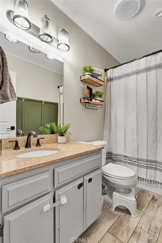 15445 Dale Evans, Apple Valley, California 92307