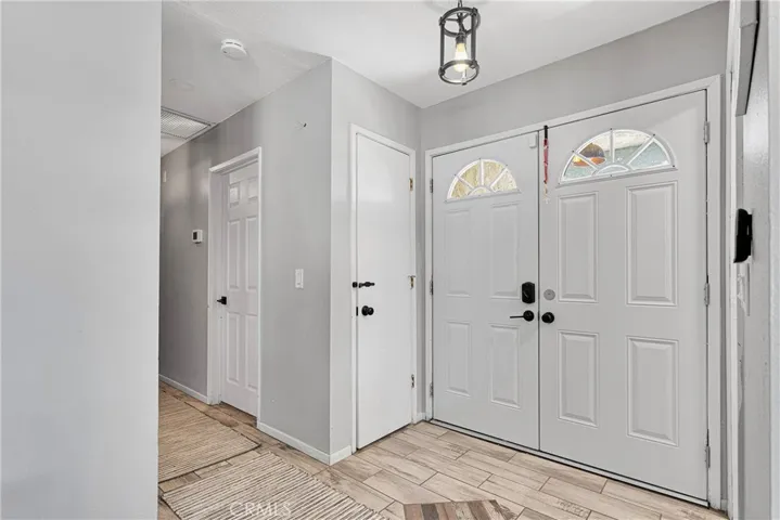 15445 Dale Evans, Apple Valley, California 92307