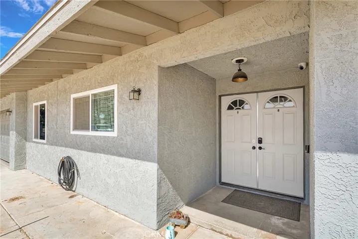 15445 Dale Evans, Apple Valley, California 92307
