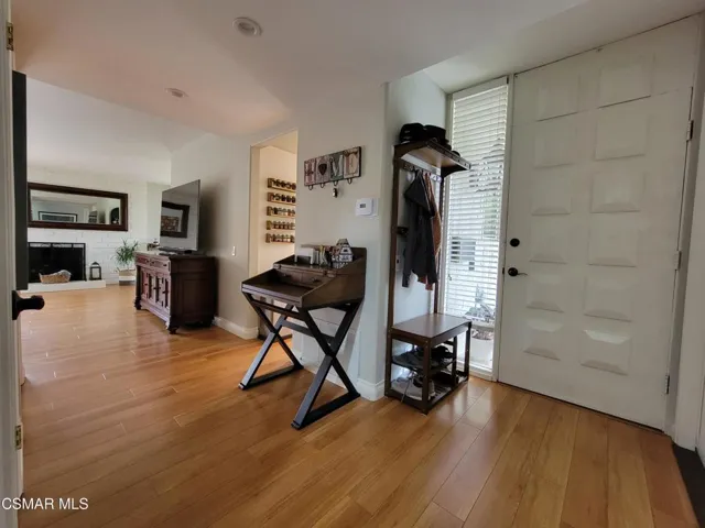 534 Knollview Ln Entry 4